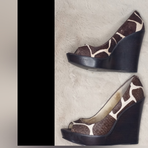 Micheal Kors Giraffe Classic Animal Print Cowhide Bohemian NWOT Chocolate Wedges - Picture 4 of 7